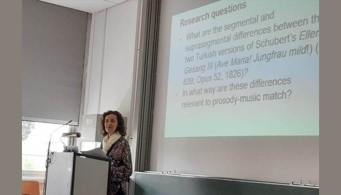 İngilizce Mütercim ve Tercümanlık Bölümünden Prof. Dr. Mine Güven Bildirisini Sundu