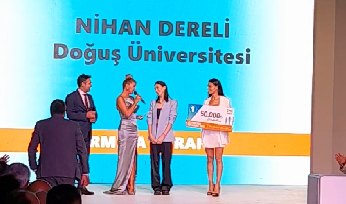 Merter Moda 2022 Yarışması Birinciliği Öğrencimizden