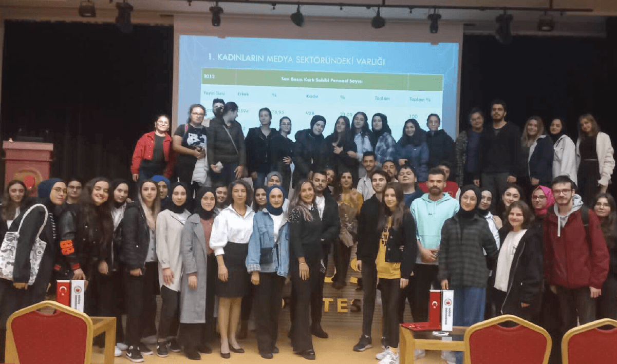 Toplumsal Cinsiyet Eşitliği Sertifika Programı Çengelköy Yerleşkesinde Başladı.